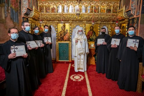 Noi preoți duhovnici pentru parohii din Arhiepiscopia Bucureștilor Poza 159352