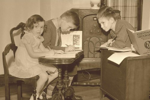 Școala la radio în timpul pandemiei de poliomielită din 1937 Poza 159285