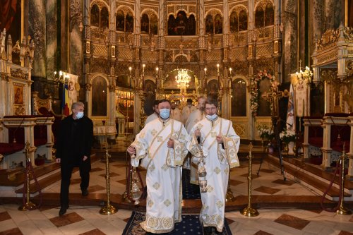 Începutul sărbătorii Sfântului Spiridon la Catedrala Mitropolitană din Bucureşti Poza 159451