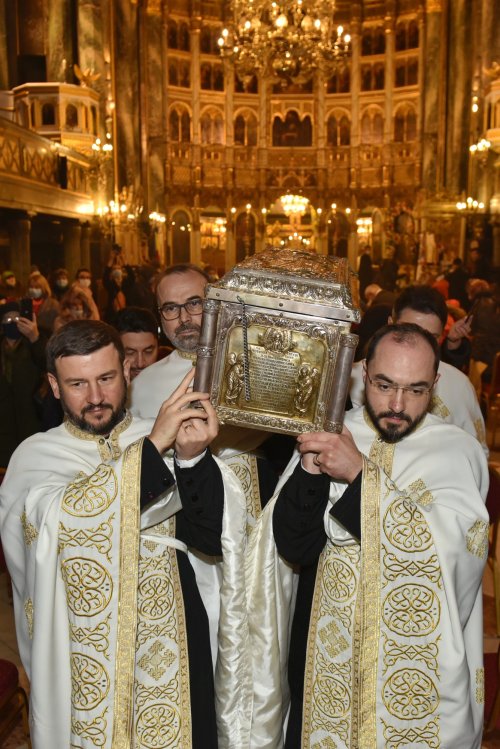 Începutul sărbătorii Sfântului Spiridon la Catedrala Mitropolitană din Bucureşti Poza 159453
