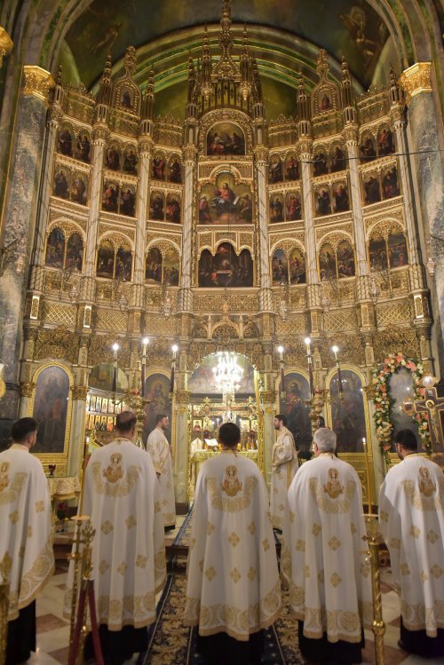 Începutul sărbătorii Sfântului Spiridon la Catedrala Mitropolitană din Bucureşti Poza 159472