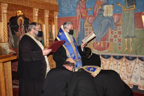 Noi preoți duhovnici în Arhiepiscopia Craiovei Poza 160299