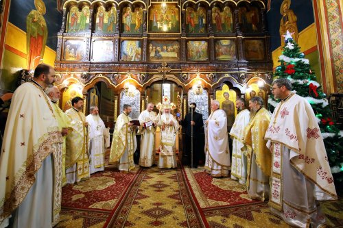 Binecuvântare arhierească la catedrala din Turda  Poza 161008