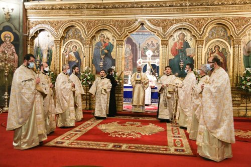 Liturghie arhierească la Catedrala Mitropolitană din Sibiu Poza 161007