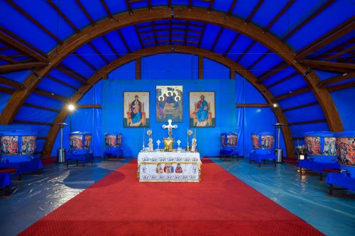 Patriarhul României a sfinţit Agheasma Mare oferită credincioșilor de Bobotează  Poza 161083
