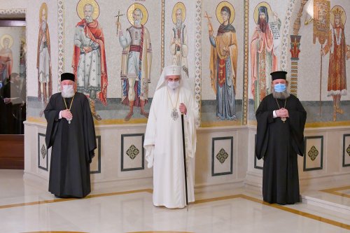 Patriarhul României a sfinţit Agheasma Mare oferită credincioșilor de Bobotează  Poza 161134