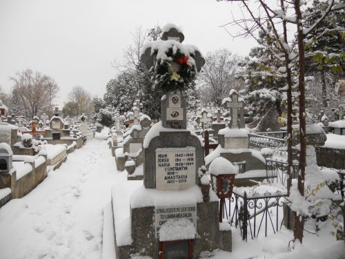 Tainicul duh și prezentul cimitirului Mărcuța Poza 160972