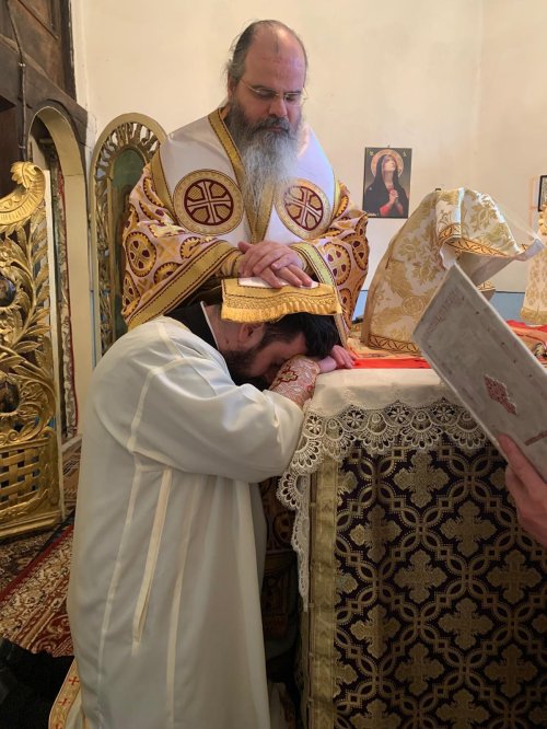 Instalarea unui nou preot paroh în parohia vasluiană Avrămeşti Poza 161143