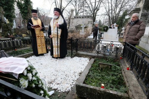 Pomenirea academicianului Ioan Bianu la mormântul său din Capitală Poza 161417