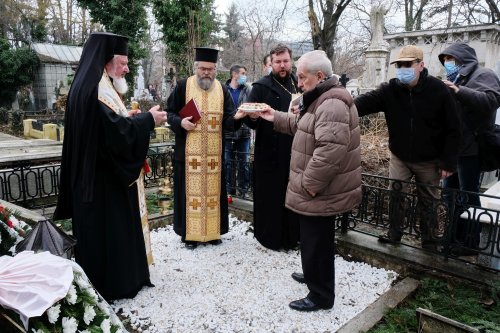Pomenirea academicianului Ioan Bianu la mormântul său din Capitală Poza 161422