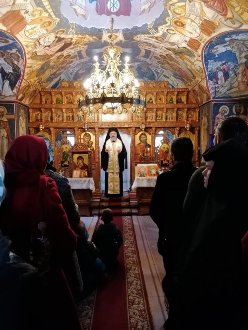 Prezență arhierească la mănăstirea de la Albac, judeţul Alba  Poza 161564