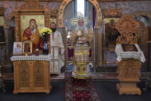 Vizită pastorală în Parohia  „Sfânta Cuvioasă Parascheva” din Strehaia  Poza 161642