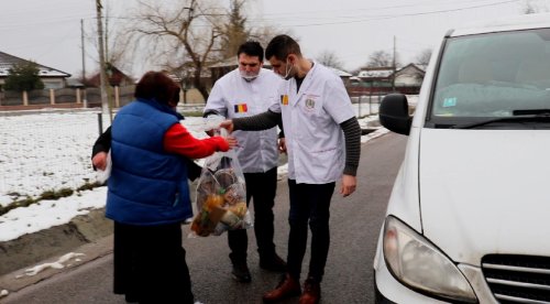 Alimente de bază pentru 24 de familii din Ilfov de la voluntari bucureșteni Poza 161762