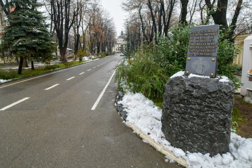 La mormântul lui Mihai Eminescu Poza 161778