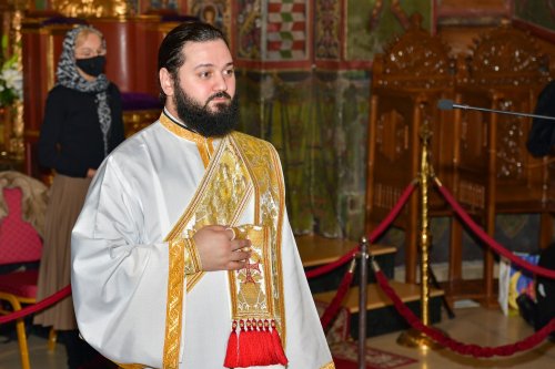 Pomenirea Sfântului Grigorie Teologul la Mănăstirea Radu Vodă Poza 162536