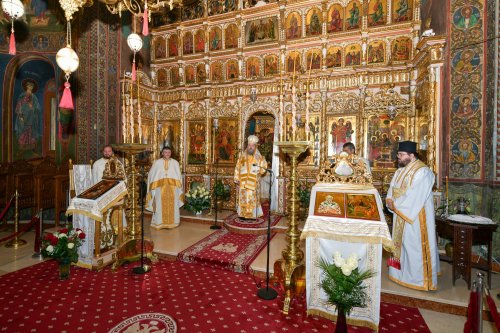 Pomenirea Sfântului Grigorie Teologul la Mănăstirea Radu Vodă Poza 162553