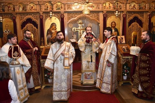 Liturghie arhierească la o parohie misionară din Caransebeș Poza 162566