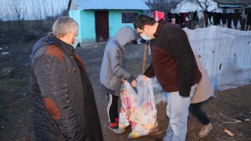 Ajutor pentru 24 de familii din localitățile ilfovene Sudiți și Merii Petchii Poza 162711