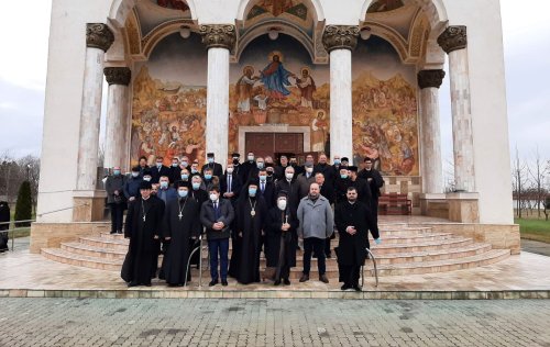 Ședința Adunării eparhiale a Arhiepiscopiei Aradului Poza 162715
