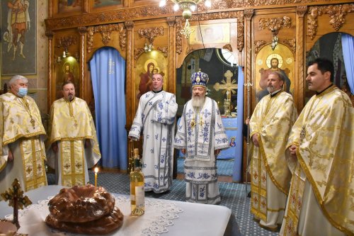 Hramul Bisericii „Sfinții Trei Ierarhi” din Bistrița Poza 163042
