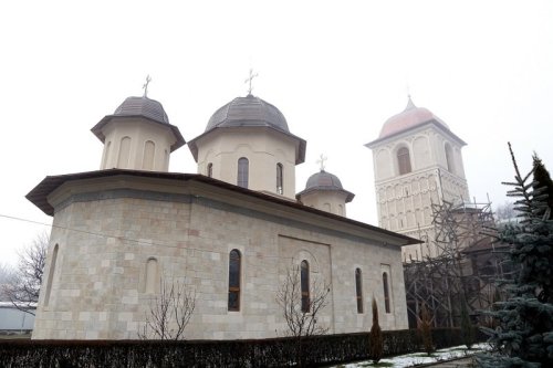 Liturghie arhierească la mănăstirea argeșeană Negru Vodă Poza 163252