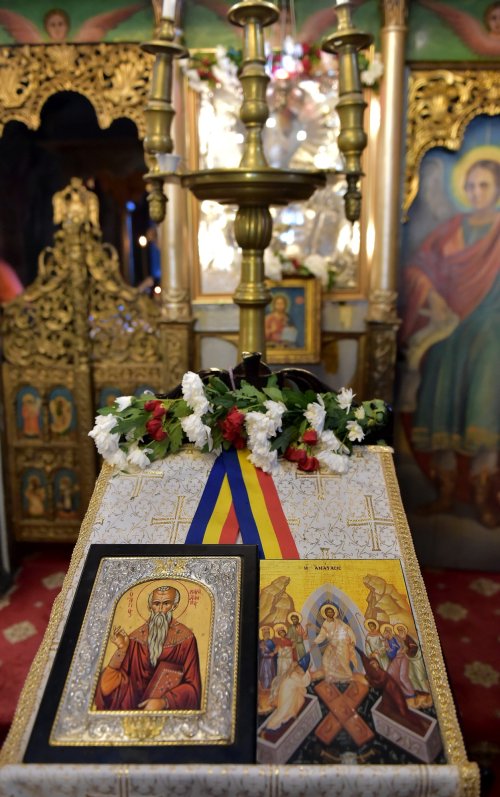 Sfântul Haralambie cinstit la o biserică istorică din București Poza 163672