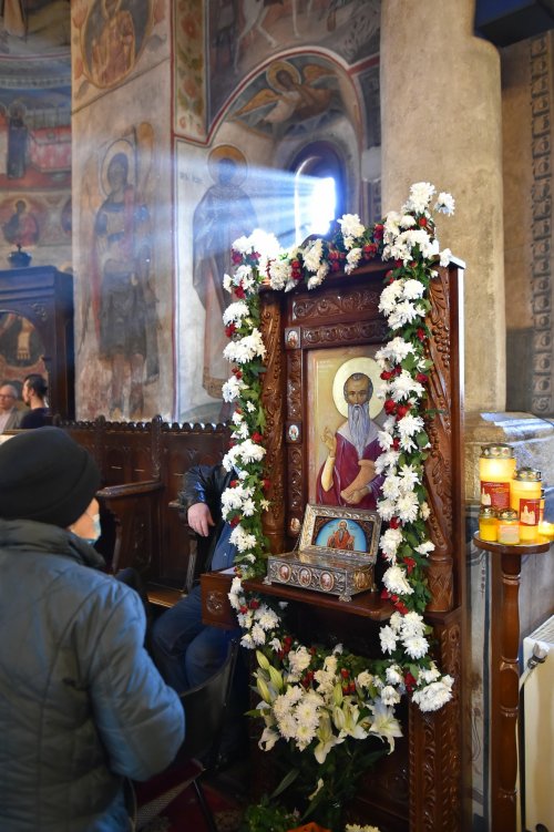 Sfântul Haralambie cinstit la o biserică istorică din București Poza 163677