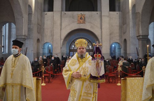 Slujire la Catedrala Episcopală din Oradea Poza 163620