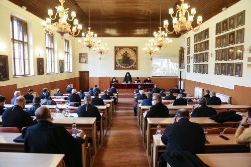 Şedinţe ale Consiliului şi Adunării eparhiale în Arhiepiscopia Sibiului Poza 163688
