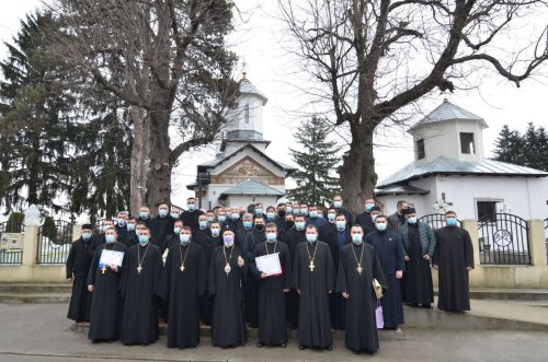 Vizită arhierească în Protoieria Găești din județul Dâmbovița Poza 163715