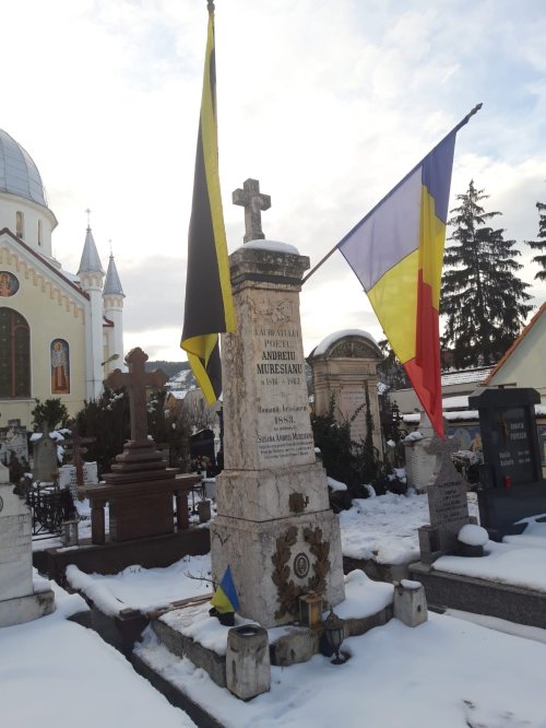 Cimitirul Groaveri din Braşov iradiază patriotism şi cultură  Poza 163746