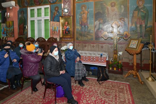 Cinstirea ocrotitorului și daruri pentru comunitatea ortodoxă a surzilor din Capitală Poza 163826