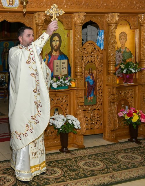 Cinstirea ocrotitorului și daruri pentru comunitatea ortodoxă a surzilor din Capitală Poza 163833