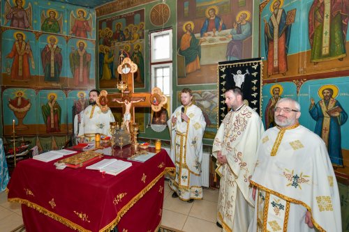 Cinstirea ocrotitorului și daruri pentru comunitatea ortodoxă a surzilor din Capitală Poza 163837
