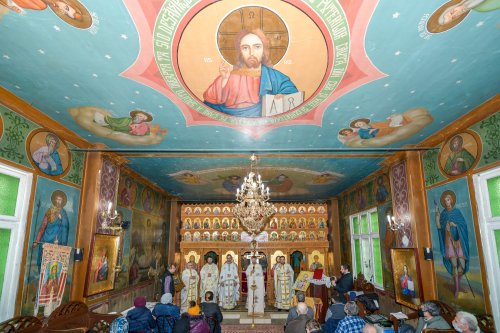 Cinstirea ocrotitorului și daruri pentru comunitatea ortodoxă a surzilor din Capitală Poza 163839