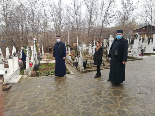 Întâlnire cu preoții care administrează cimitire parohiale în Protopopiatul Câmpina Poza 163791