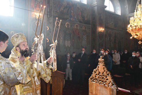 Binecuvântare la o biserică din Reșița ocrotită de Sfântul Ierarh Iosif cel Nou de la Partoş Poza 163960