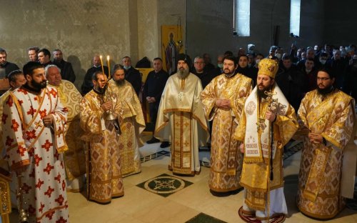 Binecuvântare arhierească  la Mănăstirea Sihăstria Râșcăi Poza 164037