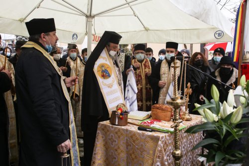 Părintele Mircea Păcurariu, pomenit la 40 de zile de la trecerea sa la Domnul Poza 164346