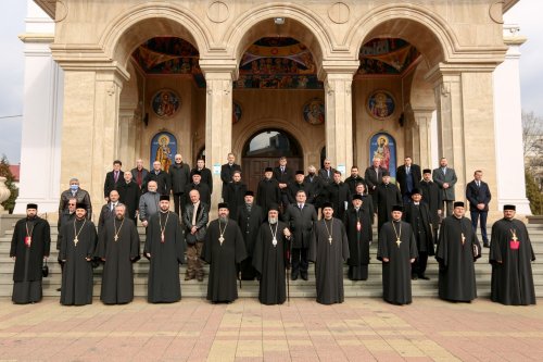 Şedinţe ale forurilor eparhiale în Arhiepiscopia Buzăului şi Vrancei Poza 164422