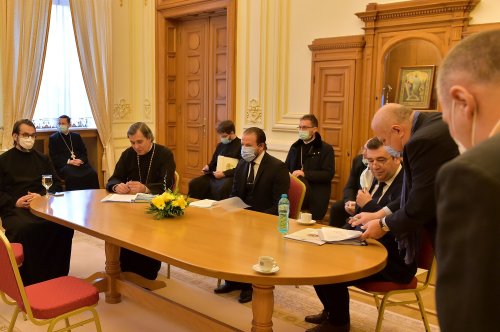 Întrunirea Adunării Naționale Bisericești la Palatul Patriarhiei din București  Poza 164592