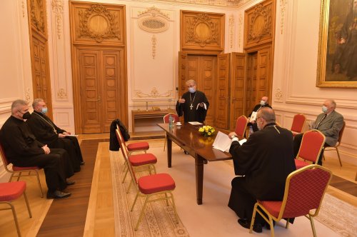 Întrunirea Adunării Naționale Bisericești la Palatul Patriarhiei din București  Poza 164594
