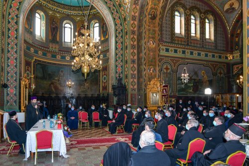 Întâlnire preoțească  în Capitală despre pastoraţia românilor din străinătate
