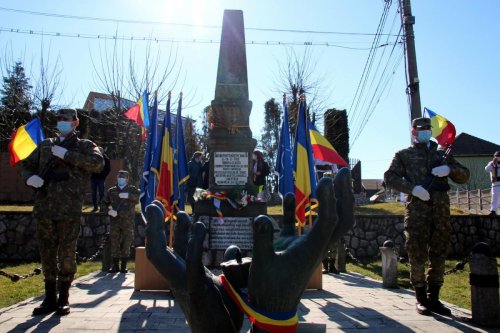 Eroii răscoalei ţărăneşti din Transilvania, comemorați la Alba Iulia Poza 165018