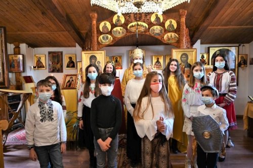Slujiri arhierești și activități catehetice în comunități românești din străinătate  Poza 165064