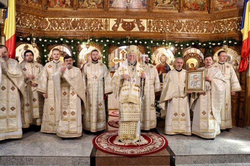 Slujire arhierească la Biserica „Sfântul Nicolae” din Baia Mare Poza 165562