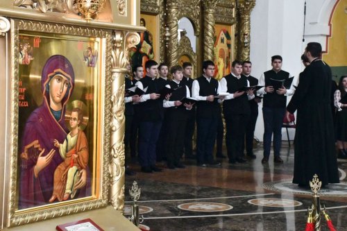 Duminica Ortodoxiei sărbătorită de seminariștii din Caransebeș Poza 166661