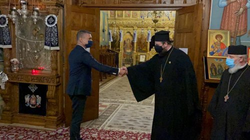 Ambasadorul Israelului în România la Reprezentanţa Patriarhiei Române la Locurile Sfinte  Poza 167175