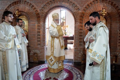 Slujiri arhiereşti în Duminica Sfântului Grigorie Palama Poza 167081