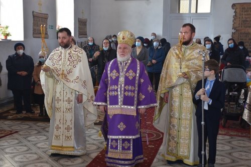 Slujiri arhiereşti în Duminica Sfântului Grigorie Palama Poza 167085